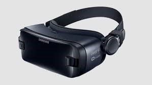 The virtual reality set